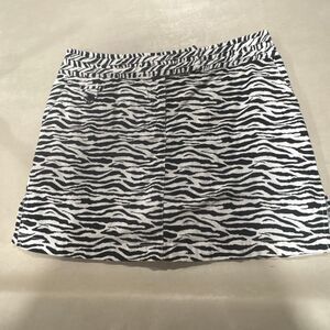 Attyre Womens Skort Shorts, size 10, Zebra Print